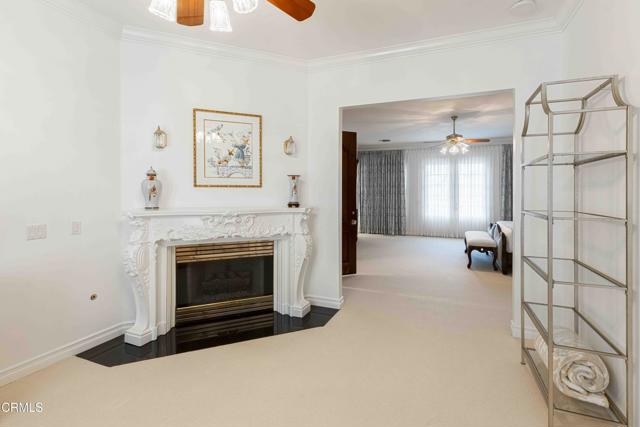 2300 Weybridge Drive, Bakersfield CA: https://media.crmls.org/mediaz/f5000ca6-09a5-4f34-8cf7-b311b053343e.jpg