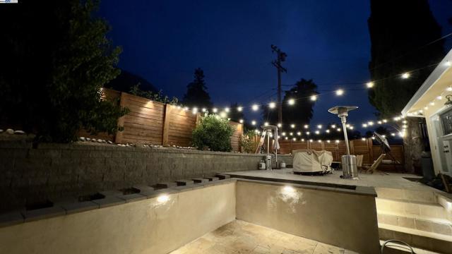 38526 Canyon Heights Drive, Fremont CA: https://media.crmls.org/mediaz/f50051c2-7c7c-4246-aa79-d57021e638f6.jpg