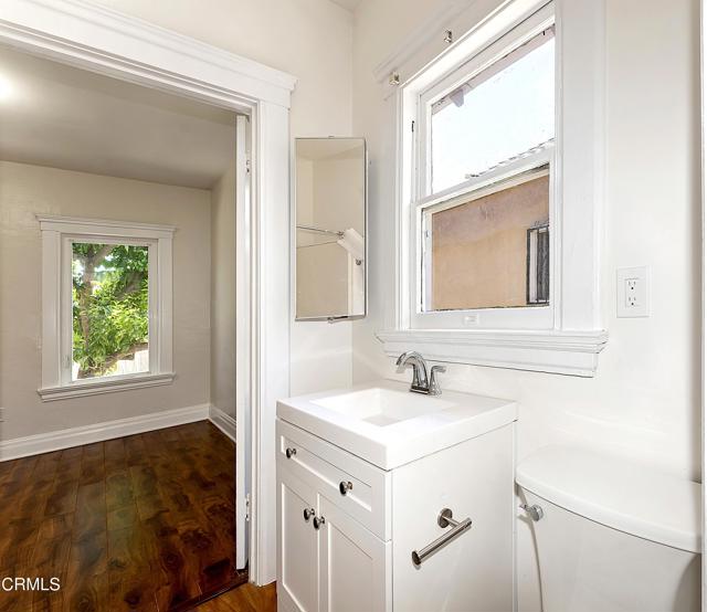124 W Avenue 28, Los Angeles CA: https://media.crmls.org/mediaz/f5016c6e-65e9-4098-b176-e89be5fb3ad2.jpg