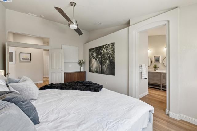 5408 La Salle Way, Vallejo CA: https://media.crmls.org/mediaz/f5025d3a-442c-4bd4-9be8-ab8137c520f0.jpg