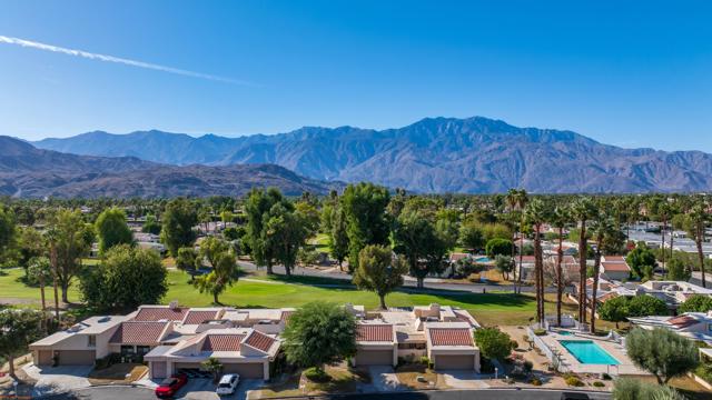 34585 Calle Tobara, Cathedral City CA: https://media.crmls.org/mediaz/f50268dc-27ad-4390-9273-d98b4a15e19e.jpg