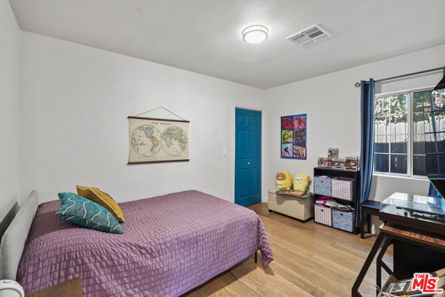7427 Cleon Avenue, Sun Valley CA: https://media.crmls.org/mediaz/f5027fa8-d577-4493-8594-db18ecf153fb.jpg