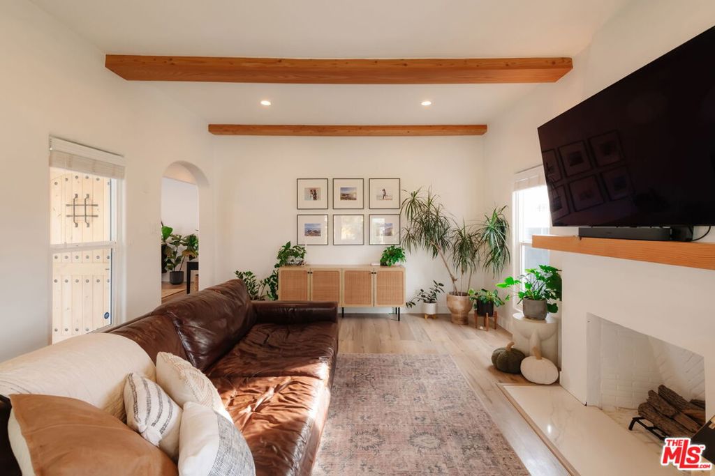 F502F885 244A 41A1 Ae0B 476740A0817E 2422 W 77Th Street, Inglewood, Ca 90305 &Lt;Span Style='BackgroundColor:transparent;Padding:0Px;'&Gt; &Lt;Small&Gt; &Lt;I&Gt; &Lt;/I&Gt; &Lt;/Small&Gt;&Lt;/Span&Gt;