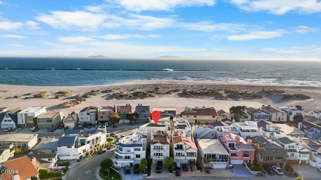 3300 Ocean Drive, Oxnard CA: https://media.crmls.org/mediaz/f5038cf0-f2ad-4a5e-9ff4-ad1193948d13.jpg