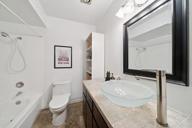 Image 27 of 56 For 2101 Shoreline Dr  153