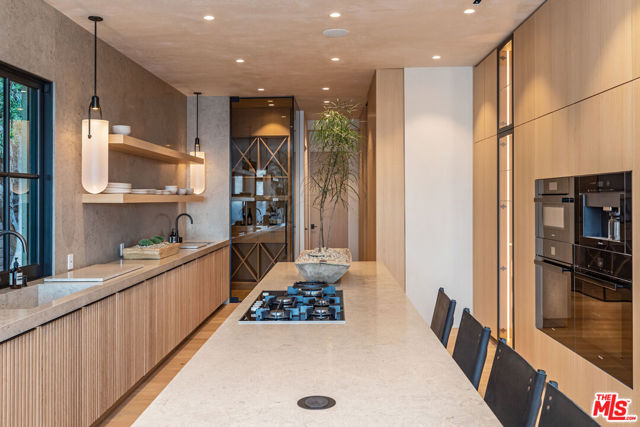 24824 Pacific Coast Highway, Malibu CA: https://media.crmls.org/mediaz/f5040ac0-6179-43b3-a0aa-fa8ac3b88024.jpg