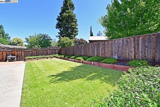 476 Mulqueeney St, Livermore CA: https://media.crmls.org/mediaz/f504346e-9275-4c6a-b21d-f8639fff6e65.jpg