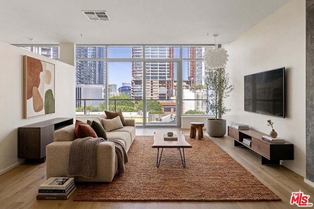 1155 S Grand Avenue #508