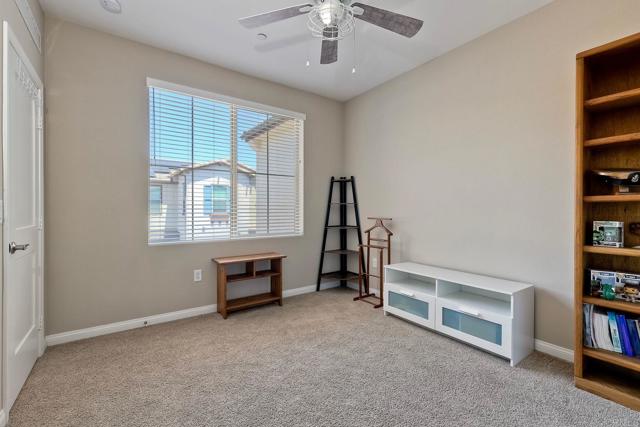 Detail Gallery Image 22 of 31 For 1715 Crabapple Way, Oceanside,  CA 92056 - 3 Beds | 2/1 Baths