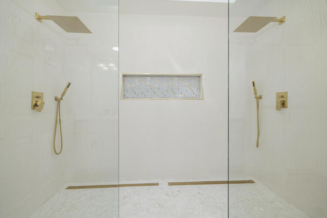 77787 Saint Croix Drive, Palm Desert CA: https://media.crmls.org/mediaz/f5047ea4-ace3-4326-bf77-4e5ed8f99c8c.jpg