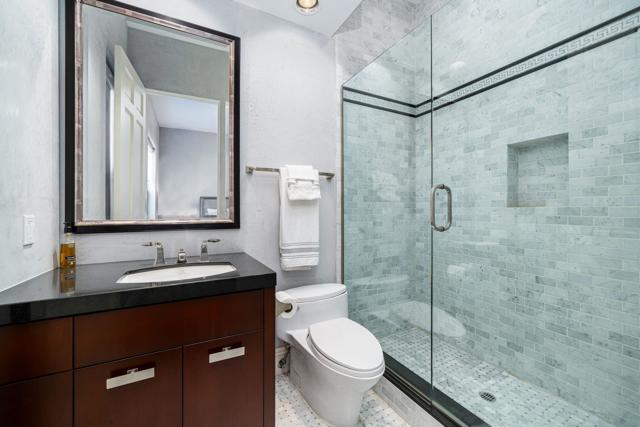 Image 21 of 25 For 75090 Inverness Drive