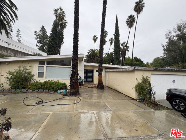 18101 Karen Drive, Tarzana CA: https://media.crmls.org/mediaz/f505b866-612d-4e8a-9271-493fb852af7b.jpg