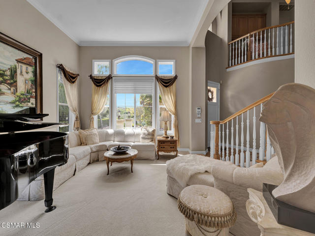 331 Briar Bluff Circle, Thousand Oaks CA: https://media.crmls.org/mediaz/f506c0eb-89fd-4627-9567-43a1c6d6931d.jpg