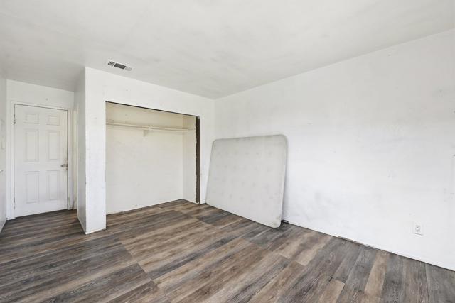 1225 N Broadway, Escondido CA: https://media.crmls.org/mediaz/f5071aba-5c76-4417-b8f2-a553d663abc5.jpg