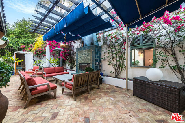 1925 Curson Place, Los Angeles CA: https://media.crmls.org/mediaz/f5077695-cdf3-4dc3-ba62-27ca9707c781.jpg