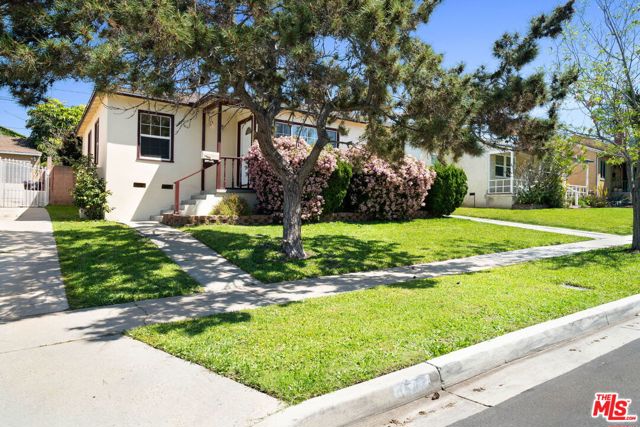 4542 Pasadena Avenue, Long Beach, California 90807, 3 Bedrooms Bedrooms, ,1 BathroomBathrooms,Single Family Residence,For Sale,Pasadena,24381087