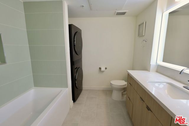 13200 Pacific, 212 photo 11