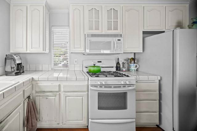 1051 Highlander Drive, Seaside CA: https://media.crmls.org/mediaz/f5081d51-1364-47e9-924c-8c2d1854f312.jpg