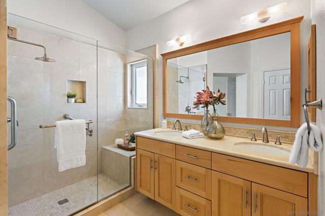 6039 Malea Way, Oceanside CA: https://media.crmls.org/mediaz/f5083117-0c60-4fc0-95fc-5d83b0a7ee94.jpg