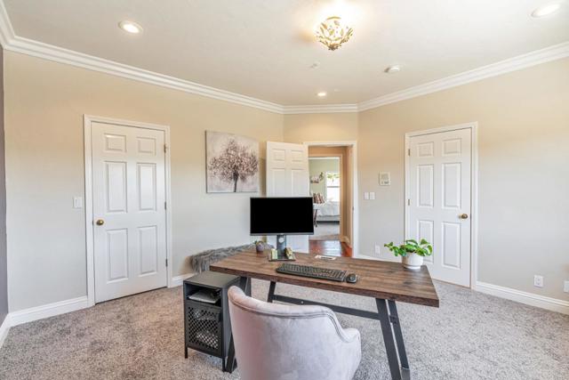 25061 Hidden Mesa Court, Monterey CA: https://media.crmls.org/mediaz/f508b3da-6992-4444-ab69-633128e90a2c.jpg