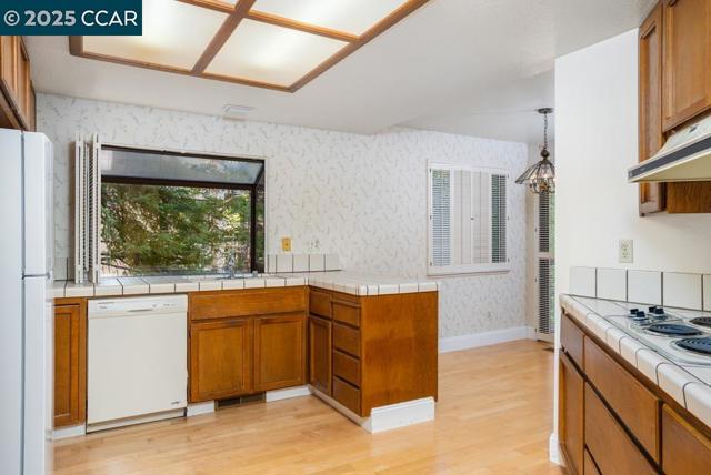 4217 Terra Granada Dr, Walnut Creek CA: https://media.crmls.org/mediaz/f5092f93-7321-4c2a-b3cc-d38dd3557f7d.jpg