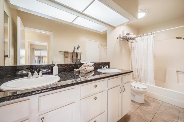 Detail Gallery Image 5 of 31 For 552 Canyon Dr #15,  Oceanside,  CA 92054 - 2 Beds | 2 Baths