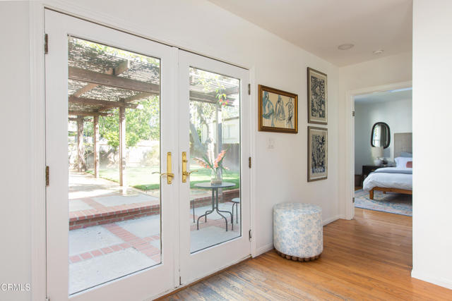 Detail Gallery Image 20 of 34 For 524 Glen Holly Dr, Pasadena,  CA 91105 - 2 Beds | 2 Baths