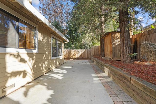 1511 Las Brisas Drive, Hollister CA: https://media.crmls.org/mediaz/f50a8478-9fd7-406d-b218-5121be14d579.jpg