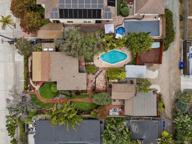 4573 4575 Massachusetts St, San Diego CA: https://media.crmls.org/mediaz/f50b76bd-8e26-4a8b-bbd7-562c549bb755.jpg
