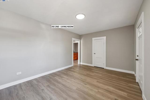 290 2Nd Ave, San Leandro CA: https://media.crmls.org/mediaz/f50c0707-fd86-4314-a5e5-606f15f8466f.jpg