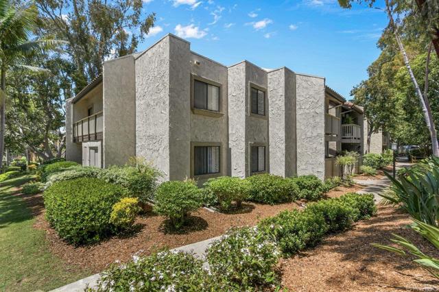 Detail Gallery Image 2 of 27 For 9959 Azuaga St #I-105,  San Diego,  CA 92129 - 2 Beds | 2 Baths