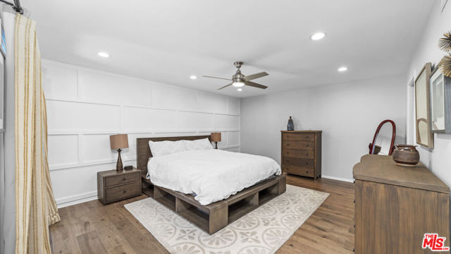 663 W Terrylynn Place, Long Beach CA: https://media.crmls.org/mediaz/f50ccb6c-82ec-49f9-ab0a-34d31d7fd628.jpg