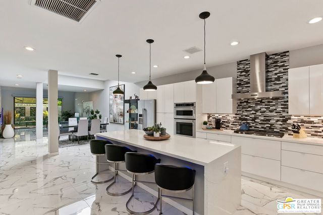 1475 E Amado Road, Palm Springs CA: https://media.crmls.org/mediaz/f50d419f-f4f9-42f7-b2e9-8faafde89e38.jpg