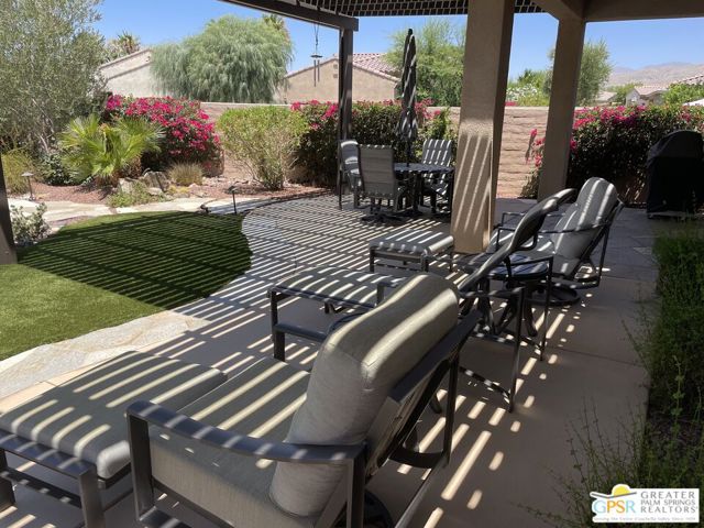 81331 Corte Compras, Indio CA: https://media.crmls.org/mediaz/f50dfc9e-b555-43e8-9786-c01f80a2ba83.jpg
