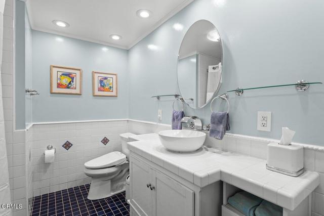 2505 E Lizbeth Avenue, Anaheim CA: https://media.crmls.org/mediaz/f50e0412-3682-4695-85ad-408664a26b14.jpg