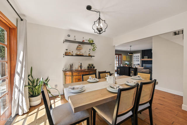 497 Azalea Street, Thousand Oaks CA: https://media.crmls.org/mediaz/f50fc42a-22cd-46c2-85ea-12a22c664239.jpg