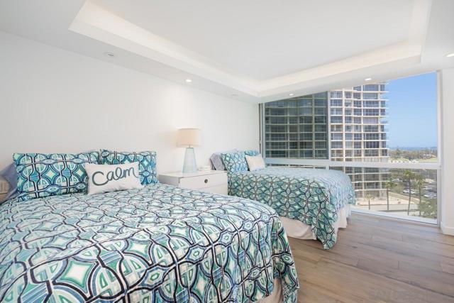 1760 Avenida Del Mundo, Coronado CA: https://media.crmls.org/mediaz/f511bd68-771f-4c44-ae72-7a4cfd7ffdd5.jpg