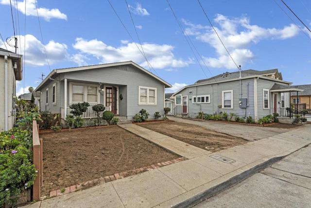 119 Ford Street, Watsonville CA: https://media.crmls.org/mediaz/f5120811-1220-4616-9202-32c454fe6036.jpg