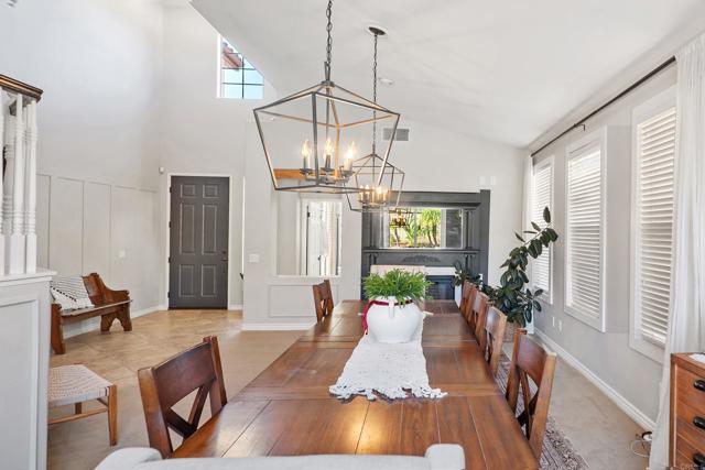 Detail Gallery Image 16 of 75 For 561 Chesterfield Cir, San Marcos,  CA 92069 - 4 Beds | 3 Baths