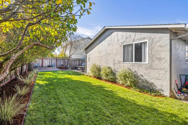 140 Palm Beach Avenue, El Granada CA: https://media.crmls.org/mediaz/f513ffac-bcdf-4f28-b231-f3b5bc27546c.jpg