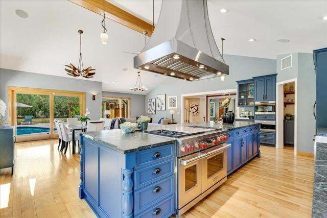 21400 Tierra Grande Court, San Jose CA: https://media.crmls.org/mediaz/f5147262-f2f1-4e0b-b094-c8bd273de30a.jpg