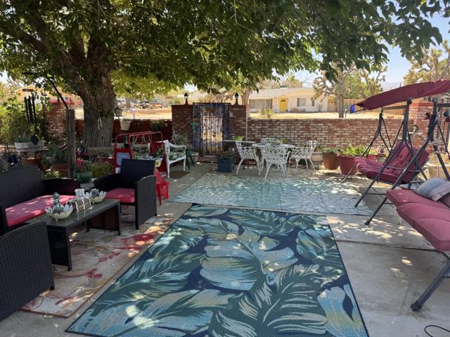7585 Joshua Lane, Yucca Valley CA: https://media.crmls.org/mediaz/f514d048-0d1a-40ae-98aa-994dbce7fd00.jpg