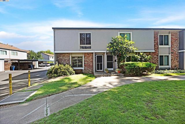 3545 Northwood Drive, Concord CA: https://media.crmls.org/mediaz/f515666d-2f95-4f0f-aac9-6f28fbb98e15.jpg