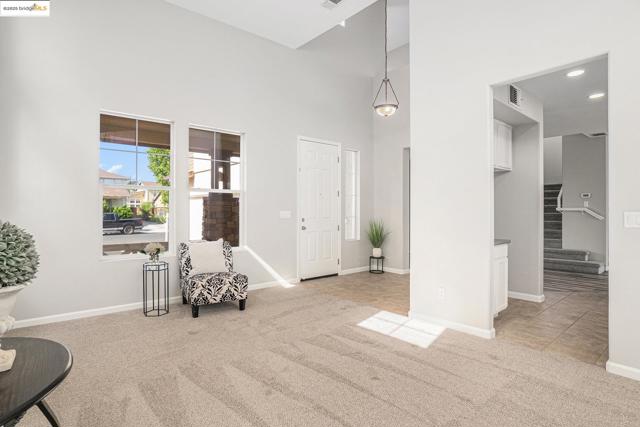 1008 Finn Way, Brentwood CA: https://media.crmls.org/mediaz/f51638f4-bcff-478f-a819-78a218602b8f.jpg