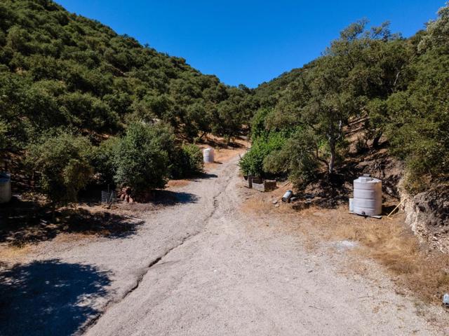 71418 Jolon Road, Bradley CA: https://media.crmls.org/mediaz/f516cc45-2830-4f4f-b19b-32dadf3a5e3e.jpg