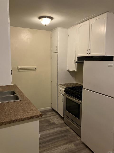3867 71 Menlo Avenue, San Diego CA: https://media.crmls.org/mediaz/f516e563-fc72-4a7f-90f1-d3bfaae45479.jpg