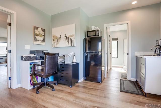 2255 Via Dulcea, Fallbrook CA: https://media.crmls.org/mediaz/f5194551-1678-4350-9e4a-a4e0d5bcd7e2.jpg