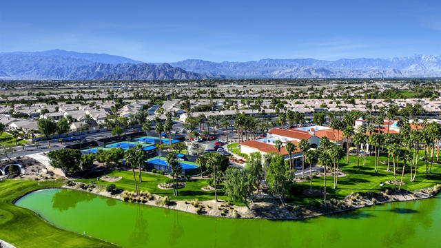 81025 Avenida Lorena, Indio CA: https://media.crmls.org/mediaz/f519c96c-f3fa-4e25-a928-5927ffe2b5fb.jpg