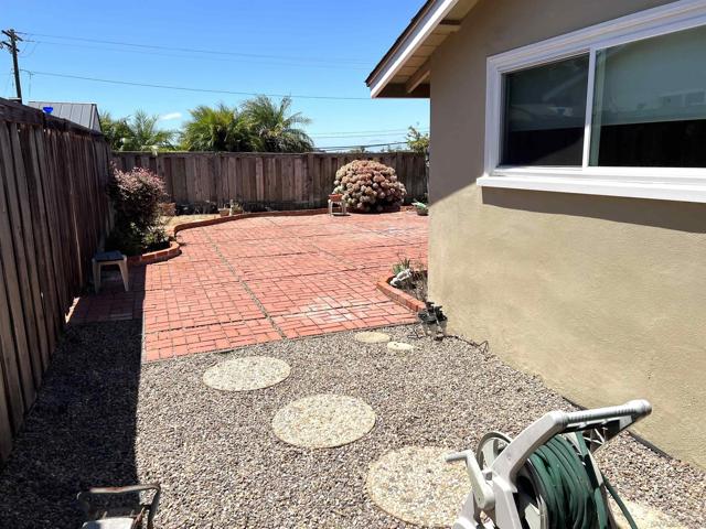5055 Mount Frissell Dr, San Diego CA: https://media.crmls.org/mediaz/f51a1530-d3f6-4d45-b00a-42d42a37afa2.jpg