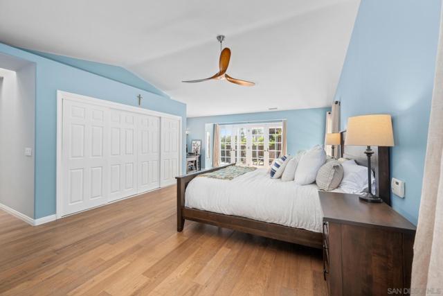 3733 La Cresta Dr, San Diego CA: https://media.crmls.org/mediaz/f51a957f-4a96-4495-a4b4-2ab2a66093eb.jpg